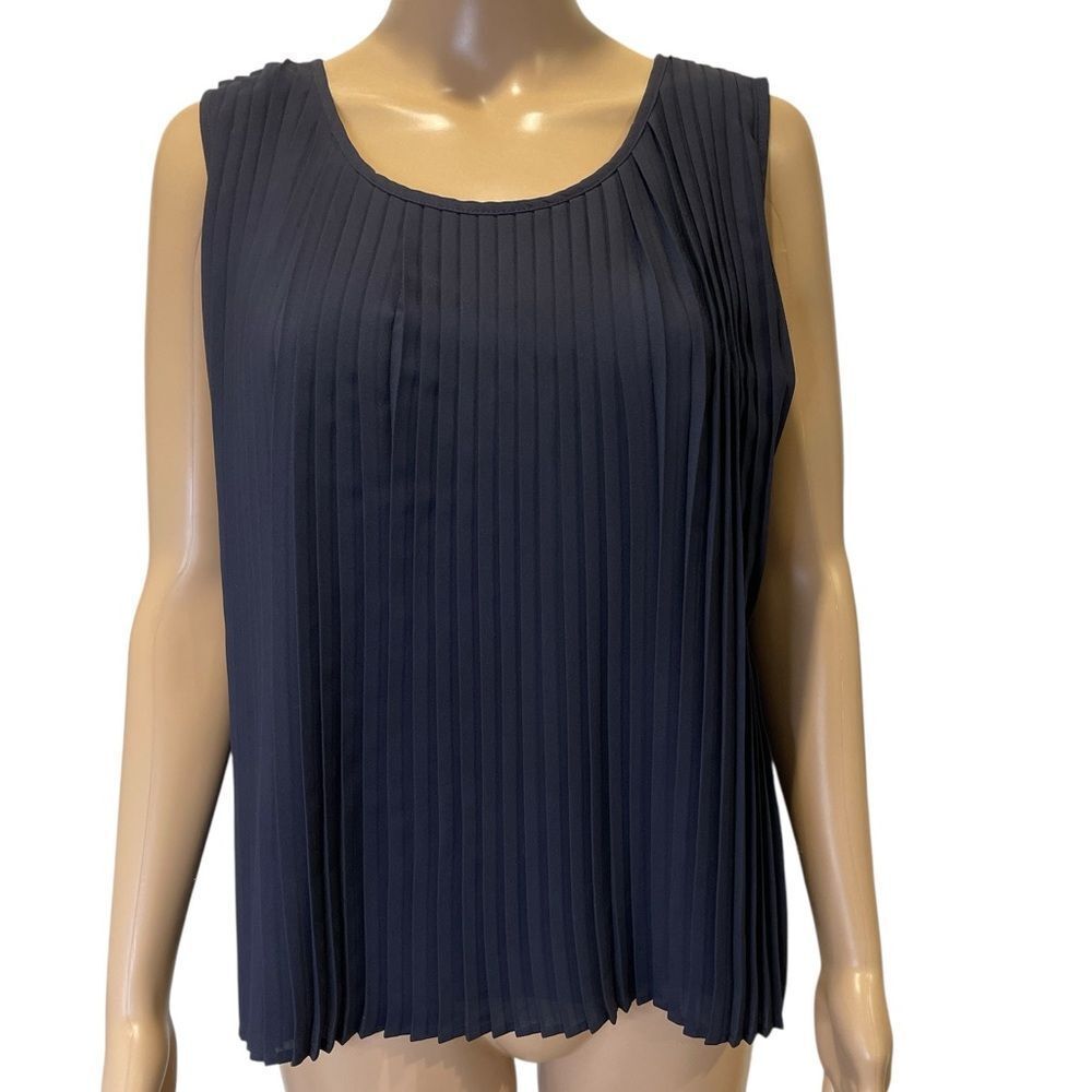 Tommy Hilfiger Elegant Navy Pleated Women's Sleeveless Top  size L